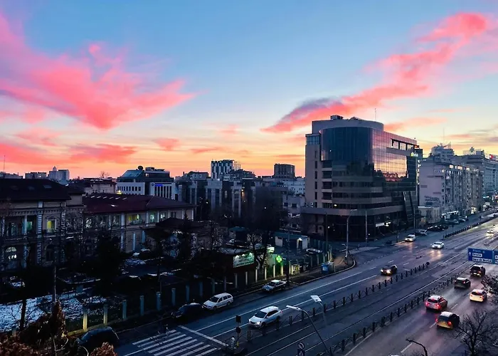 Cozy Victoriei Square *